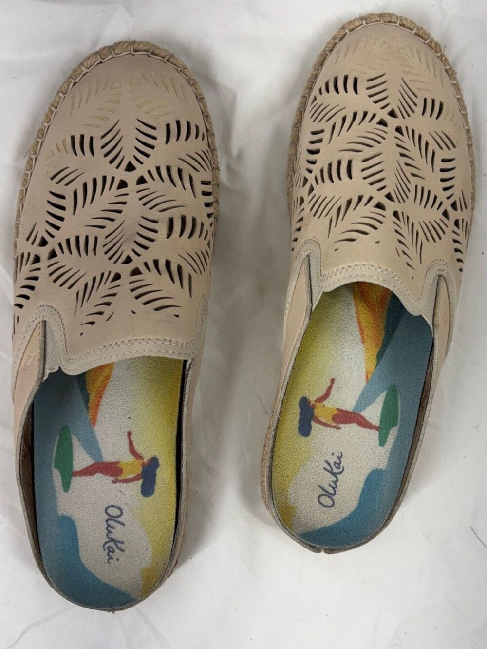 OluKai Women's  Olu-Lli Beige Leather Slip-On Espadrille Mules Cutout Design 8.5